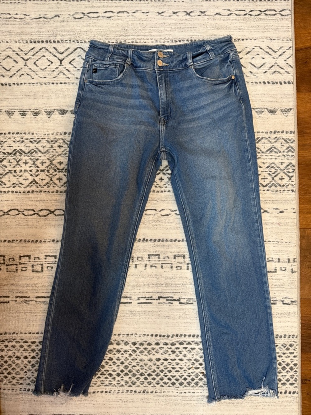 KanCan Medium Blue Cropped Straight-Leg Jeans